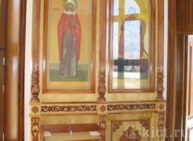 Иконостас угловой в часовню Иконостас угловой в часовню