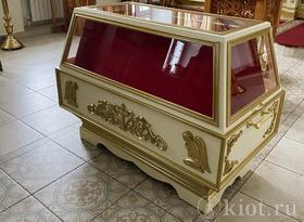 Гробница для храма со стеклянной крышкой Гробница для храма со стеклянной крышкой